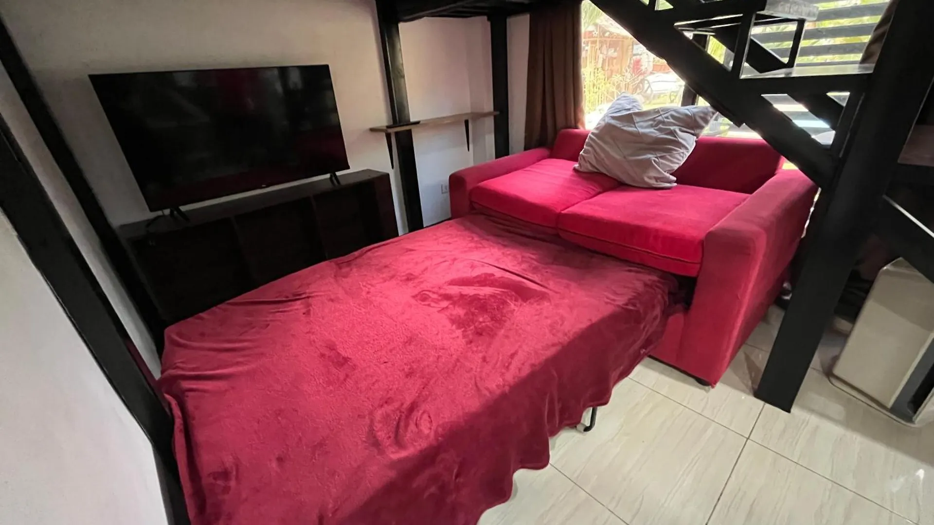 Studio B Loft M&K'S Guesthouse Dauis Philippines